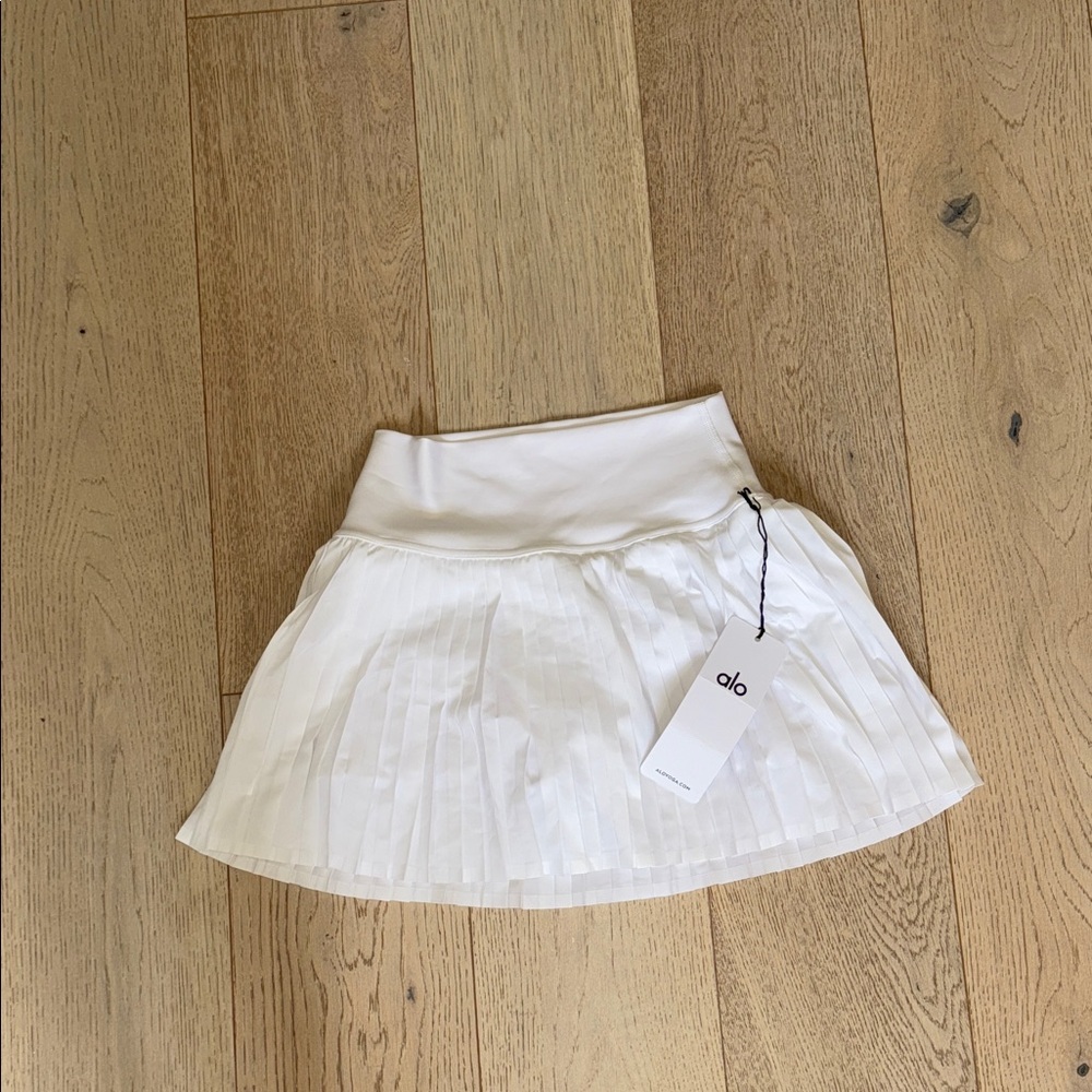 ALO Yoga Cream Pleated Skater Skirt